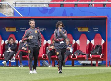 Las jugadoras tomaron contacto con el terreno de juego del Estadio du Hainaut, donde jugarán mañana contra Alemania su segundo partido de la fase de grupos del Mundial de Francia 2019.