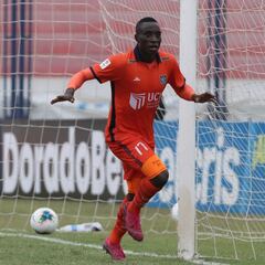 Mena arruina a Alianza Lima