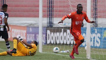 Mena arruina a Alianza Lima