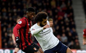 El volante colombiano es una de las figuras del Bournemouth que busca mantenerse lejos de la zona de descenso. 