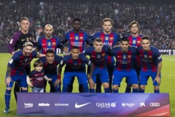 El once inicial del Barcelona. 