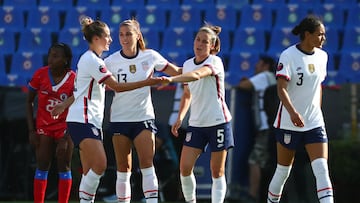 Soccer Football - Concacaf Women Championship - Group A - United States v Haiti - Estadio Universitario, Monterrey, Mexico - July 4, 2022 Alex Morgan of the U.S. celebrates scoring their second goal with teammates REUTERS/Pilar Olivares