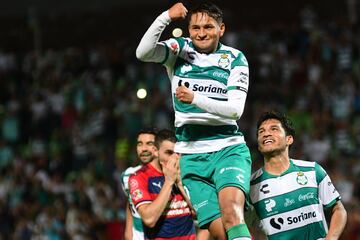 'La Bruja' fue una de las grandes sorpresas del AP19. El medio ofensivo de Santos Laguna tuvo participación en todos los partidos de la fase regular y anotó un par de goles. Hacia el cierre del torneo, perdió la titularidad con el chileno Diego Valdés. 