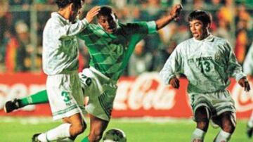 Ramiro Castillo jugó en la selección boliviana en el Mundial de 1994 y luego llegó a Everton de Viña, donde fue la gran figura.