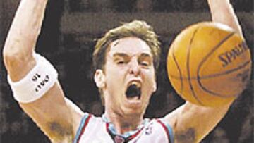 <b>ESPECTACULAR.</b> Gasol vuelve a ser el jugador franquicia de Memphis.