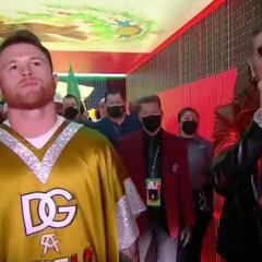 Así fue la entrada de ‘Canelo’ Álvarez al ritmo de ‘El Rey’, interpretada por Fher de Maná