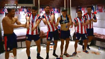 Chivas festejó el título en el vestidor al ritmo de Nicky Jam