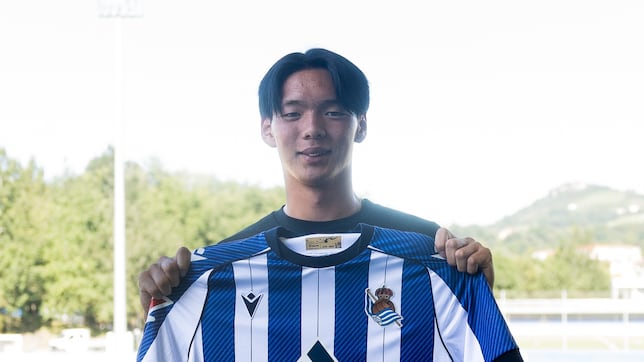 La Real Sociedad hace oficial el fichaje de Kazunari Kita para el filial