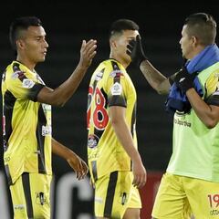 Alianza gana, se mantiene arriba y hunda más al Huila