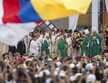 El Papa Francisco recorrió Bogotá, Villavicencio, Medellín y Cartagena con su mensaje de paz y reconciliación. Una visita emotiva para practicantes y no creyentes.