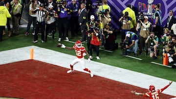 The Kansas City Chiefs became the first team in two decades to win back-to-back Super Bowls with their 25-22 win over the San Francisco 49ers.