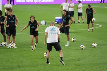 El Real Madrid realizó su práctica previa antes de El Clásico ante el FC Barcelona. 