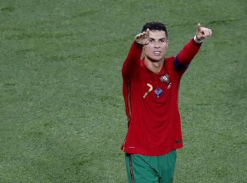 1-0. Cristiano Ronaldo celebra el gol que marca de penalti.