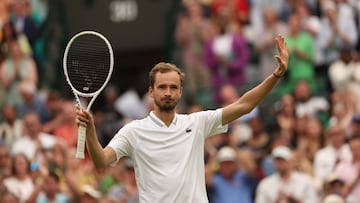 Daniil Medvedev celebra su victoria contra Christopher Eubanks en Wimbledon.