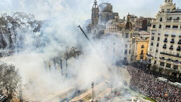 Este 14 de marzo, se da el pistoletazo de salida a la Semana Mayor de Valencia, en la que se celebra una tradición con mucha historia: las Fallas.