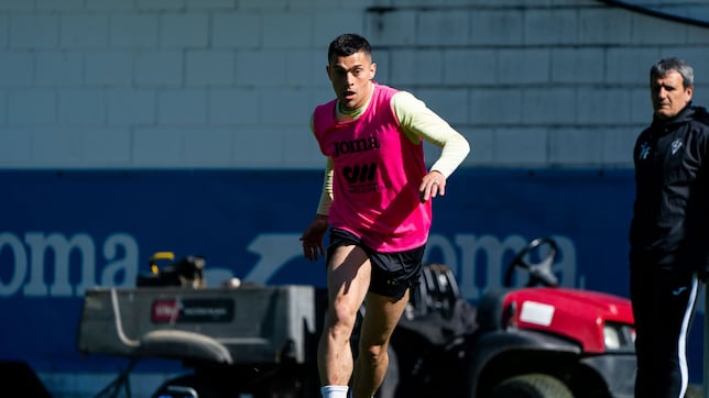 El Málaga cierra un acuerdo para el fichaje de Yanis Rahmani