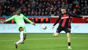 Soccer Football - Bundesliga - Bayer Leverkusen v VfL Wolfsburg - BayArena, Leverkusen, Germany - March 10, 2024 Bayer Leverkusen's Florian Wirtz in action before scoring their second goal REUTERS/Thilo Schmuelgen DFL REGULATIONS PROHIBIT ANY USE OF PHOTOGRAPHS AS IMAGE SEQUENCES AND/OR QUASI-VIDEO.