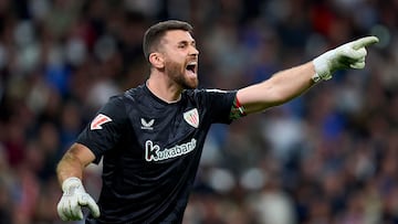 MADRID, SPAIN - APRIL 20: Unai Simon of Athletic Club reacts during the LaLiga match between Real Madrid CF and Athletic Club at Estadio Santiago Bernabeu on April 20, 2025 in Madrid, Spain. (Photo by Diego Souto/Getty Images)