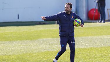 01/03/23 VALENCIA CF ENTRENAMIENTO
RUBEN BARAJA