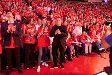 Tilman Fertitta, multimillonario dueño de los restaurantes Landry´s, compró la franquicia texana en 2017 superando por poco el récord que pocos años antes había establecido Los Angeles Clippers.