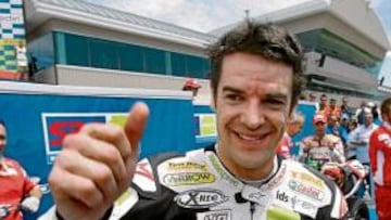 <b>SUPERIOR. </b>Carlos Checa se ha estrenado en el 'otro' Mundial.