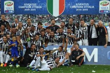 Juventus celebra el título en casa. 