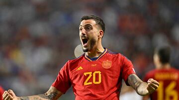 Joselu celebra el gol con el que España batió a Italia en Enschede.