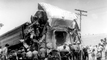 Tuvo lugar en la provincia de Sevilla, entre las localidades de El Cuervo y Lebrija. A las 7:34 de la mañana, se produjo un choque frontal extremadamente violento entre dos trenes que circulaban por una vía única. El ferrobús realizaba el trayecto Cádiz-Sevilla y transportaba a unos 200 pasajeros, muchos de ellos trabajadores y militares que regresaban de permiso. Se contabilizaron oficialmente 86 muertos.