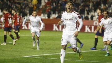 Olivera celebra un gol con el Albacete.