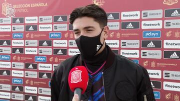 Bellerín: "Pasaron casi 5 años, estoy muy feliz de volver a casa"