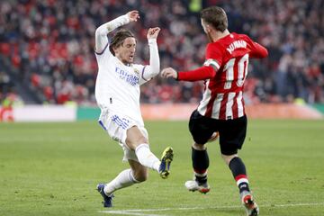 Modric y Muniain.