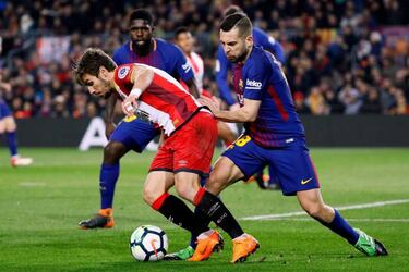 Valverde steers clear of Barcelona yellow card controversy