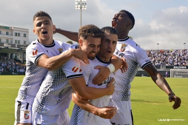 El Ceuta sigue su marcha triunfal