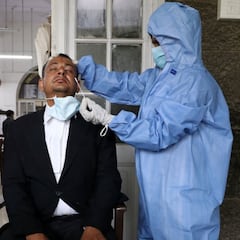 India detecta una cepa "doble mutante" del coronavirus: incluye la E484Q y la L452R