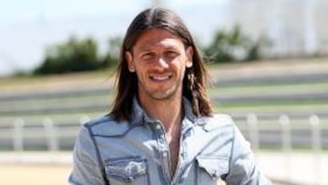 <b>CON GANAS. </b>Demichelis posa para AS en el estadio Ciudad de Málaga.