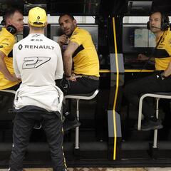 Renault no fichará a Newey