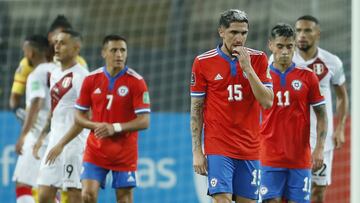 "Un favor nos hizo Lasarte": el eufórico relato peruano en la caída de la Roja