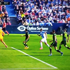 La mano de Alex Moreno, octavo enfado del Leganés contra el VAR