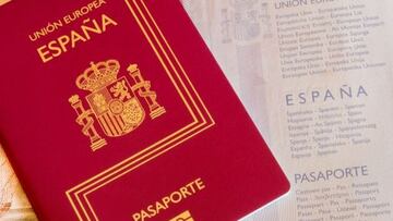 ?Qu¨¦ diferencias hay entre los ex¨¢menes CCSE y DELE para la nacionalidad espa?ola?