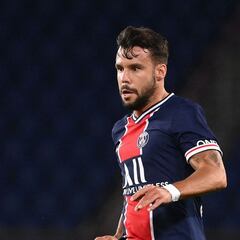 Bernat, entre los doce transferibles del PSG