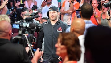 Miocic carga contra la UFC por el show de Lesnar con Cormier