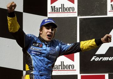 En 2003, Fernando Alonso consiguió su primera victoria en la Fórmula 1 (en la foto). Le acompañaron en el podio Kimi Raikkonen y Juan Pablo Montoya.