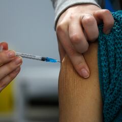 Calendario de Vacunación COVID hoy, 3 de abril: ¿quién recibe la tercera y cuarta dosis de refuerzo?