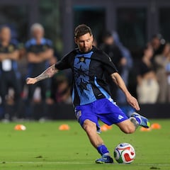 La reacción de un aficionado al cambiar camiseta con Messi