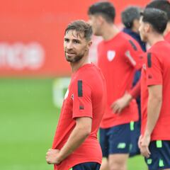 Yeray alienta a Haller por el cáncer testicular
