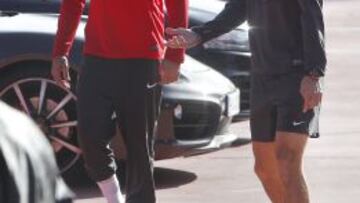 Diego Costa, con el recuperador Óscar Pitillas.