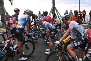 Las caídas y la lluvia
protagonistas en la primera etapa del Tour