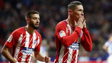 Fernando Torres celebra su gol en el Atlético-Alavés. Ante el Espanyol será titular.