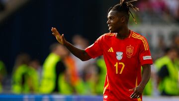 STUTTGART (ALEMANIA), 05/07/2024.- El delantero de la selección española de fútbol Nico Williams, durante el partido de cuartos de final de la Eurocopa que España y Alemania disputan este viernes en Stuttgart. EFE/Alberto Estévez
