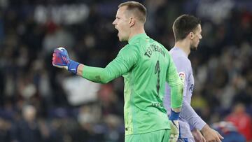 Ter Stegen celebra la victoria en Valencia.